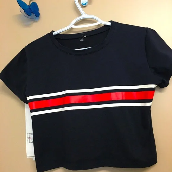 Crop top - Picture 2 of 2